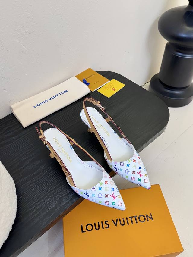 380 louis Vuttio*Ss25新款L驴牌 村上隆三彩高跟鞋 四叶草烤漆跟后空高跟凉鞋/单鞋 鞋面：进口定制面料 内里：进口羊皮里 大底：真皮大底 跟