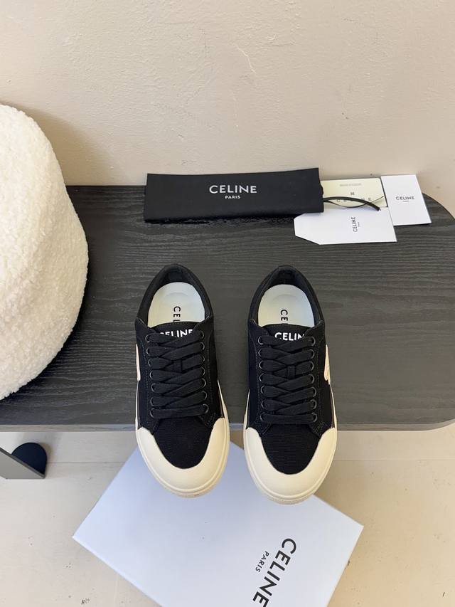 330 celin* 25Ss低帮凯旋门帆布鞋 鞋后帮和侧面压印Celine标志厚底面包鞋2025春夏新款女凯旋门徽标系带356853简单舒服，干净利落，增高显