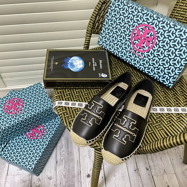 橙子出厂价130 tory Burch 夏季新款 Tb草编渔夫鞋 一脚蹬乐福鞋 码数：35-41