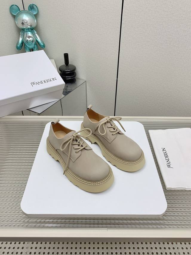 出厂 高版本 25Ssjw Anderson 安德森 Jw 磨砂皮小皮鞋 风靡全球 Jw Anderson 春季新款系带单鞋真皮百搭学院风小皮鞋 面料：进口磨砂