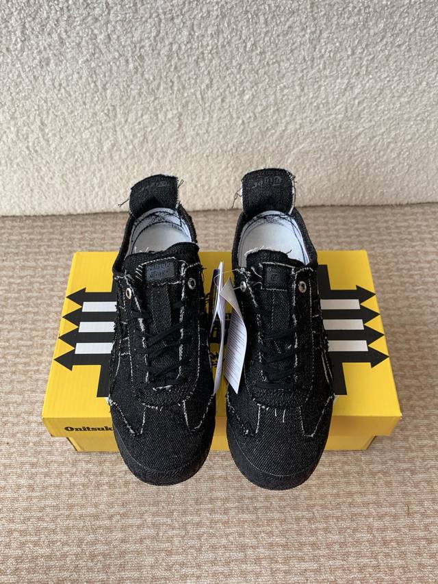 鬼冢虎 Onitsuka Tiger Mexico 66 Velvet 丝绒蓝 Velvet Legend 鬼塚虎丝绒叙事 当东方禅意邂逅高级定制 鬼塚虎以匠心