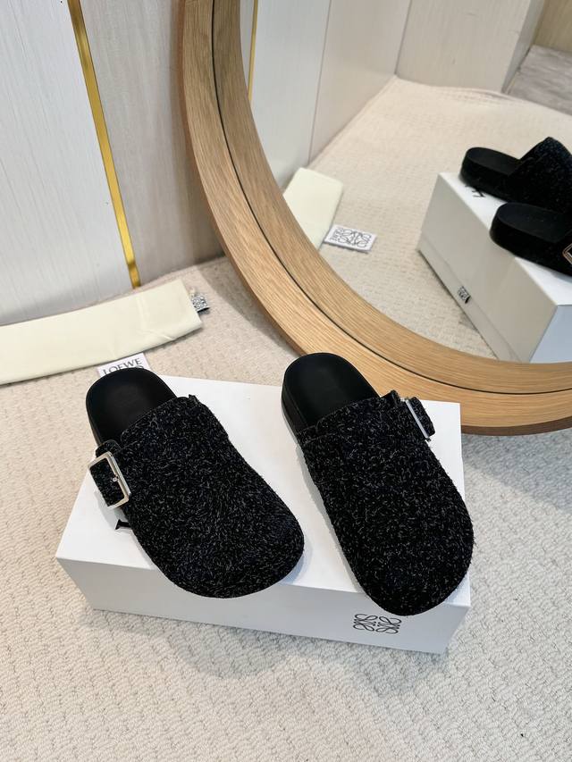 工厂P批P 罗意威新款拖鞋Loewecampoloewe全新Campo博肯来自秀场延续品牌设计师Jonathan Anderson一贯的玩味主义色彩，新款Cam