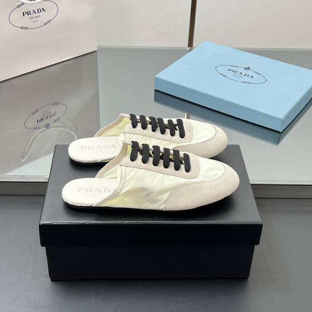 工厂P价 高品质 ！！Prada 普拉达新款德训鞋，Collapse再生尼龙与绒面皮革弹力运动鞋 女士芭蕾舞鞋 鞋垫加厚小羊皮，踩上去无比舒适，有支撑感，又包裹