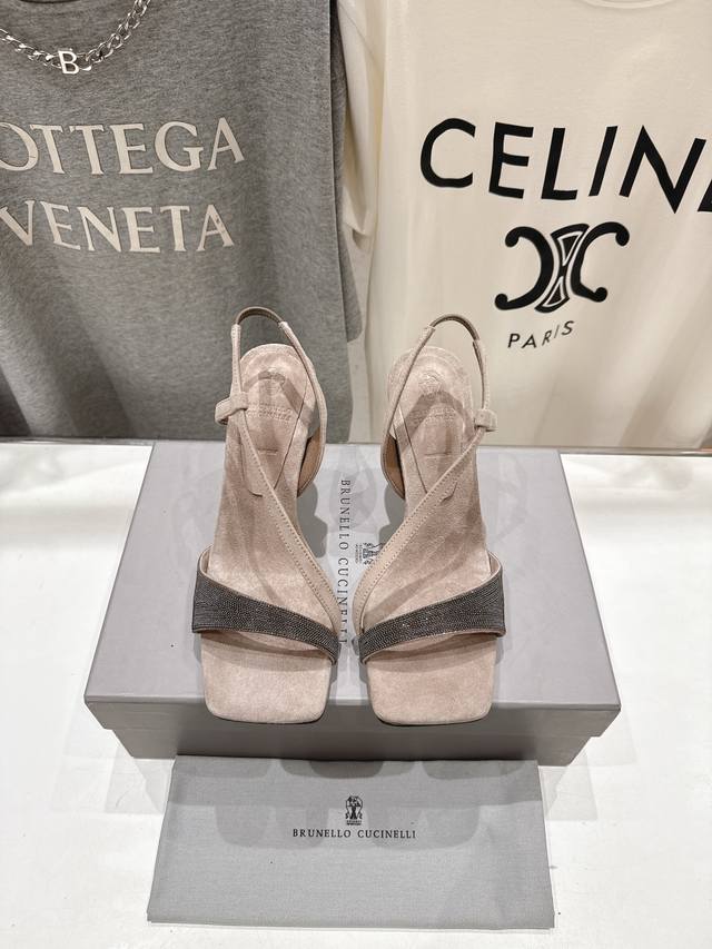 高版本出厂 Brunello Cucinelli 夏季新款Bc流苏手工串联珠高跟凉鞋 Bc是意大利知名品牌，极简主义风格，复古又高级！简约又大气，属于非常耐看的