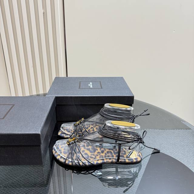 顶级版本 原版复刻 Sain*Laurent Ysl 圣罗兰Ss2025夏季新品！方头走秀款高跟Ysl凉鞋 2025全新春夏系列凉鞋 ！ 各种小裙子搭配起来 完