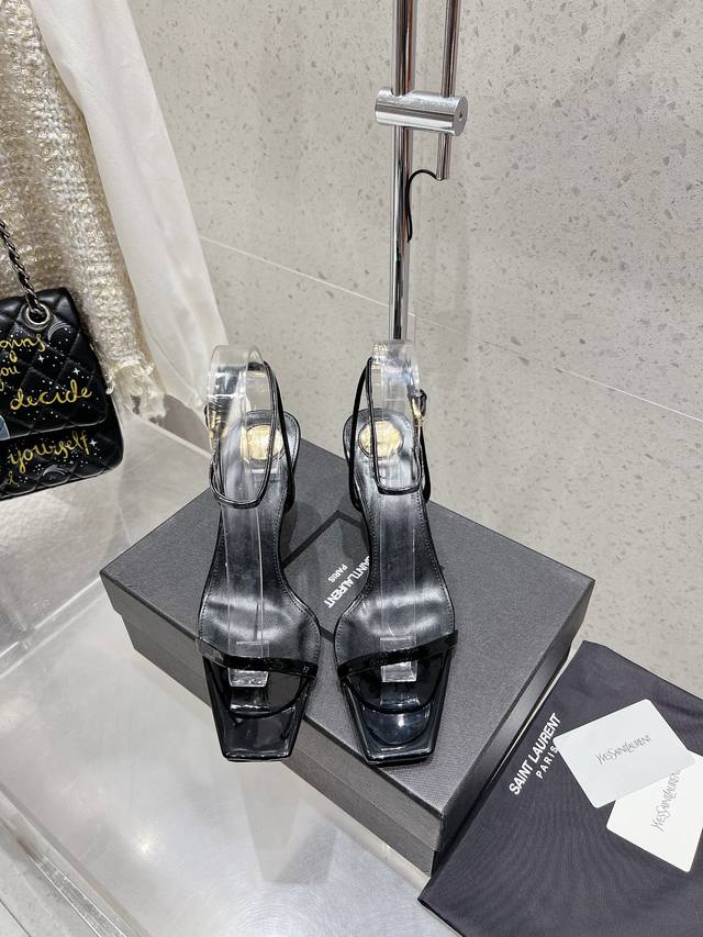 Saint Laurent 圣罗兰 Ysl 新款尖头高跟凉鞋拖鞋 原版套楦 顶级品质 鞋面：进口真丝烫钻 垫脚：进口羊皮里 五金：原版开模定制 大底：真皮大底