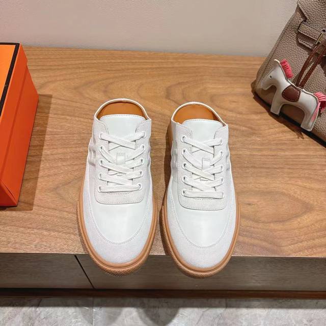 herme S Ss25 New Arrival～ 专柜大热情侣款，H家配货首选鞋履！ 是爱马仕经典款 每一季都会出很多颜色 绝对是最值得买的配货之一 有遇到的