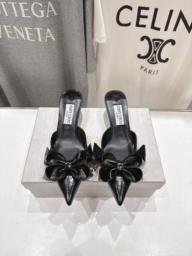 高版本出厂 Jimmy Choo*｜Jc 吉米周2025Ss夏季新款尖头高跟拖鞋 原版套楦，完美的线条，简约大气上脚显气质粗跟舒适百搭，还能拉长双腿显高显瘦显腿
