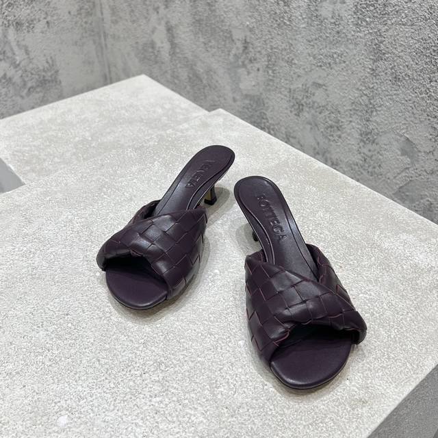 工厂P价P 顶级高端版本 代购品质 原版开发 Bottega Veneta2025Ss新品爆款夏季圆头Blink中跟穆勒凉拖鞋。Bv新款全真皮扭结编织装饰抢手大