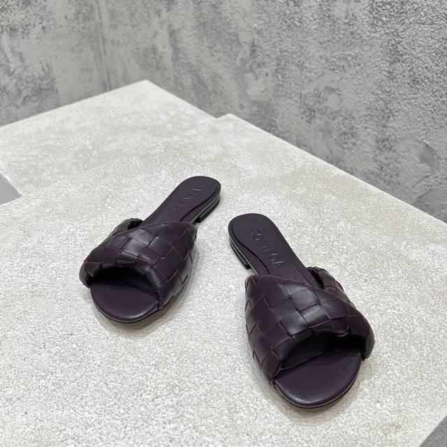 工厂P价P 顶级高端版本 代购品质 原版开发 Bottega Veneta2025Ss新品爆款夏季圆头Blink平底穆勒凉拖鞋。Bv新款全真皮扭结编织装饰抢手大