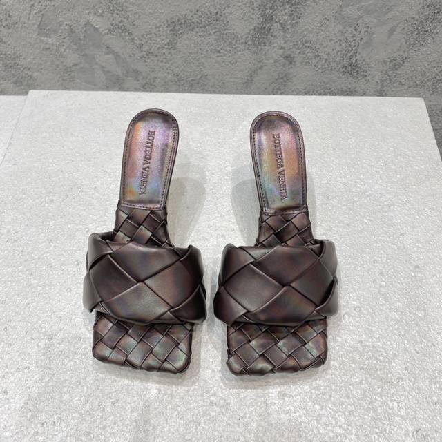工厂P价P 顶级高版本 代购品质 原版开发Bottega Venetass火爆经典款夏季大编织高跟方凉拖鞋。Bv女士经典款Lido抢手大编织高跟凉鞋爆款，Ins