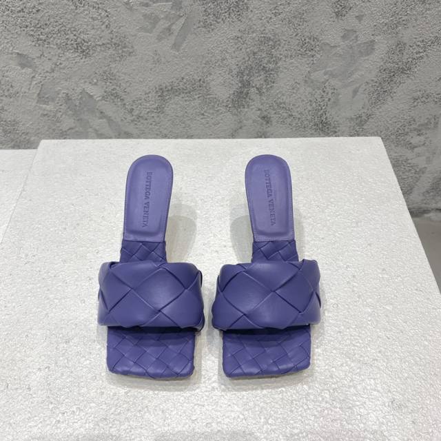 工厂P价P 顶级高版本 代购品质 原版开发Bottega Venetass火爆经典款夏季大编织高跟方凉拖鞋。Bv女士经典款Lido抢手大编织高跟凉鞋爆款，Ins