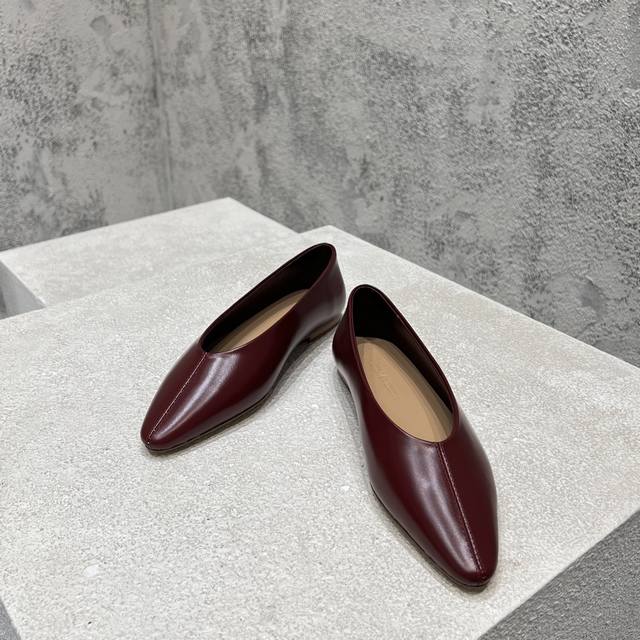 工厂P价P 顶级高端版本 代购品质 原版开发 Bottega Veneta2025Ss新品爆款女士Sofia芭蕾舞鞋。Bv新款小圆头单鞋抢手大爆款，Ins&小红