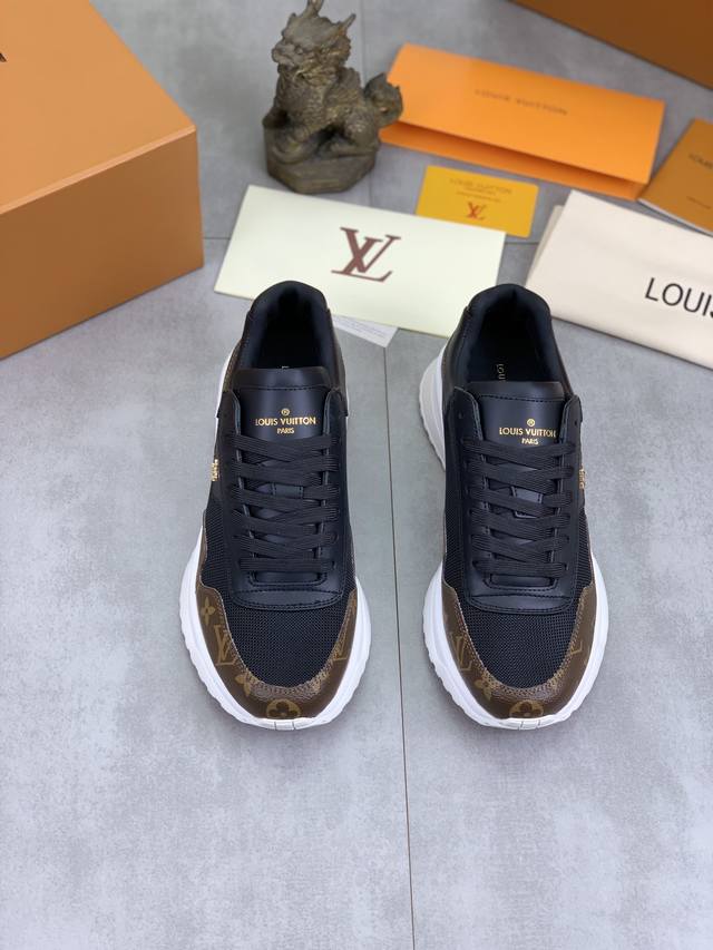 工厂P价P Louis Vuitton 男款运动鞋 原单 原单 原单 欢迎对比质量新款Lv路易威登 * 顶级版本 Lv经典潮鞋！选用进口原版牛皮 水染牛皮内里.