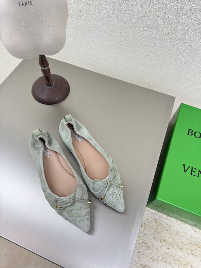 工厂P价P 顶级高端版本 代购品质 原版开发 Bottega Veneta2025Ss新品爆款女士Kont芭蕾舞鞋。Bv新款小编织蝴蝶结单鞋抢手大爆款，Ins&
