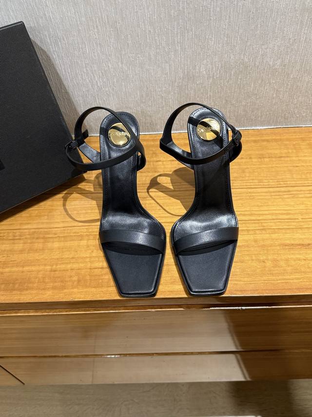 顶级品质 Saint Laurent Ss25 New Arrival～ 圣罗兰Ysl 春夏系列新款高跟拖鞋 绝美 精致 优雅 性感尤物Ysl上脚超好看哦 Ys