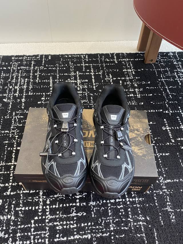 代购级 广州版本 Salomon Xt Whisper 萨洛蒙户外 休闲 运动鞋 原版购入开发 做货 全新演绎的专注于其空气动力学的外观上，标志性白色与奶油色带