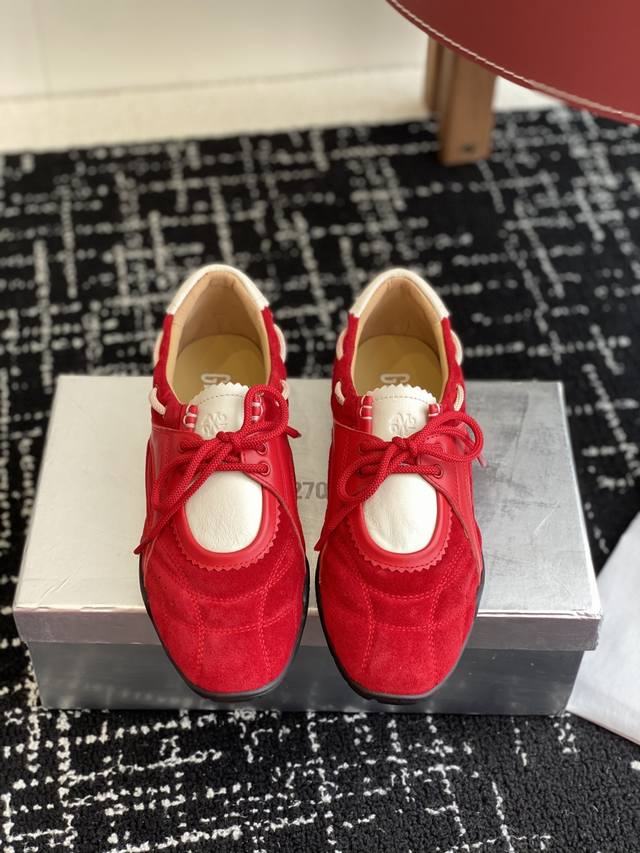代购级 27Quai 25Ss 春夏新款 走秀款德训 拳击鞋 休闲鞋 设计理念源于拳击鞋和芭蕾舞鞋两者的结合，动感而柔美～体现了纯正的运动元素和混合的魅力 从柔