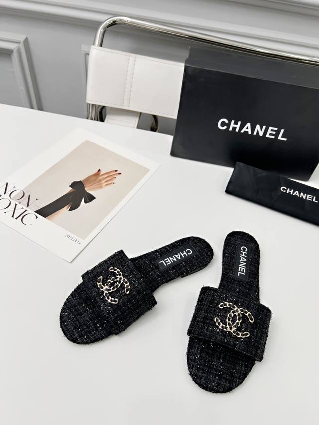 chanel 香奈儿 新款 拖鞋 官网专柜，面料羊皮、内里绵羊皮，垫脚山羊皮，3色任选，35－42码， 真皮底