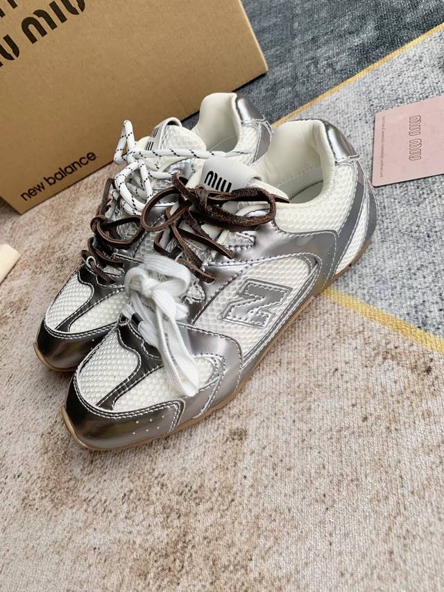 Miumiu X New Balance 联名款Nb530 Miu Miu 缪缪大秀上爆出的这双与New Balance 新百伦联名款运动 球鞋 后全球各大代购