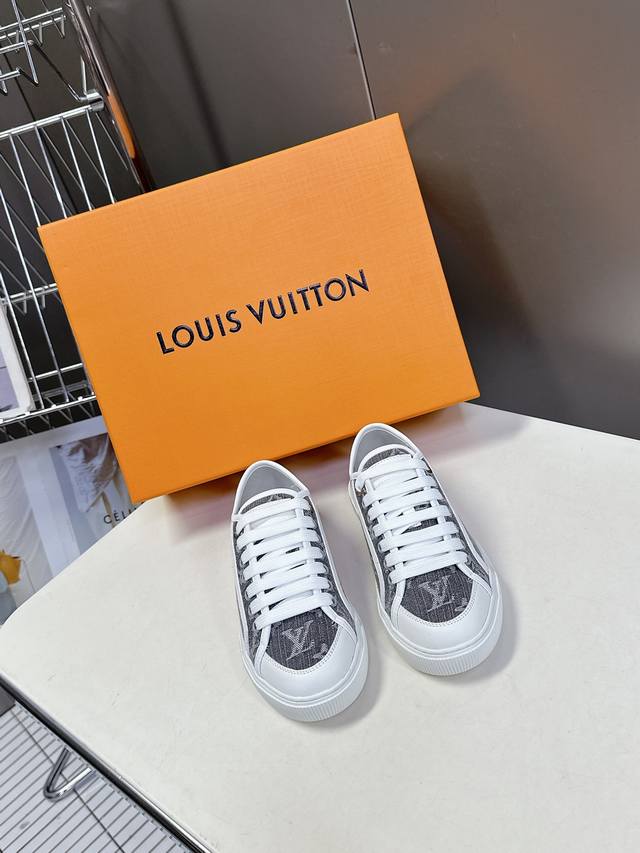 Lv路易威登 Lagoon Sneaker 25Ss春夏新款 丹宁牛仔帆布鞋 春夏限定 真的有人可以拒绝这么可爱的鞋子吗 牛仔面料真的太适合夏天了颜色清爽又很轻