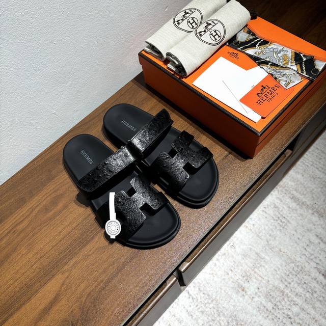 女款 男款10 品牌：Hermes 编号：H8018-210199 颜色：鸵鸟纹新色系 码数:35一40 38-45 鞋面材质：进口小牛皮 大底材质：Tpu防滑