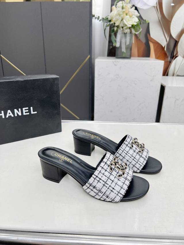 chanel 香奈儿 新款 拖鞋 官网专柜，面料羊皮、内里绵羊皮，垫脚山羊皮，3色任选，35－42码，出厂价P 真皮底180
