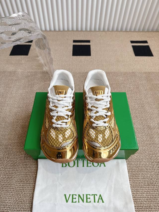 新色增加 男10情侣款Bottega Veneta 全新Orbit运动鞋王炸单品众明星网红热衷款，领先设计科技感十足，真的很难不爱，太酷了！码数：女35-40、