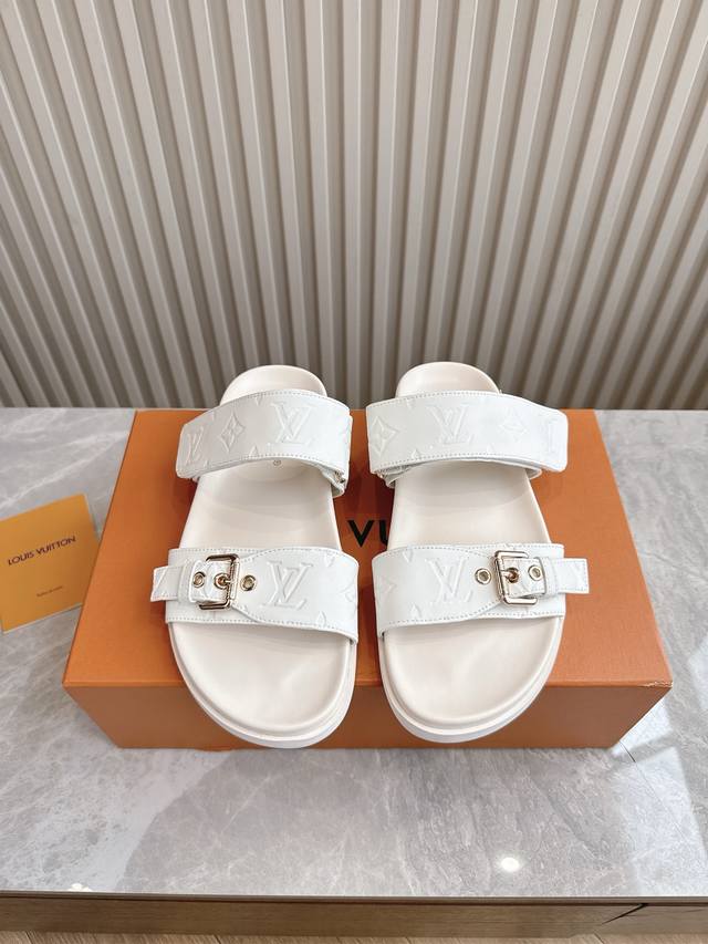 出厂 顶级版本 Louis Vuitton 路易威登2025春夏最新爆款魔术贴系列 情侣款厚底拖鞋 代购级别稀品上新 T 鞋面：Lv进口5D打印花布，丝绸内里