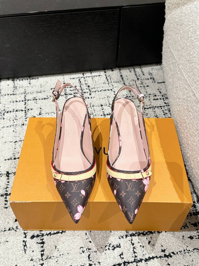 顶级版本 村上隆 Takashi Murakami X Louis Vuitton 25 6Am 樱花系列 尖头搭扣 细跟 高跟鞋 鹰嘴小尖头搭配镂空皮条小方扣