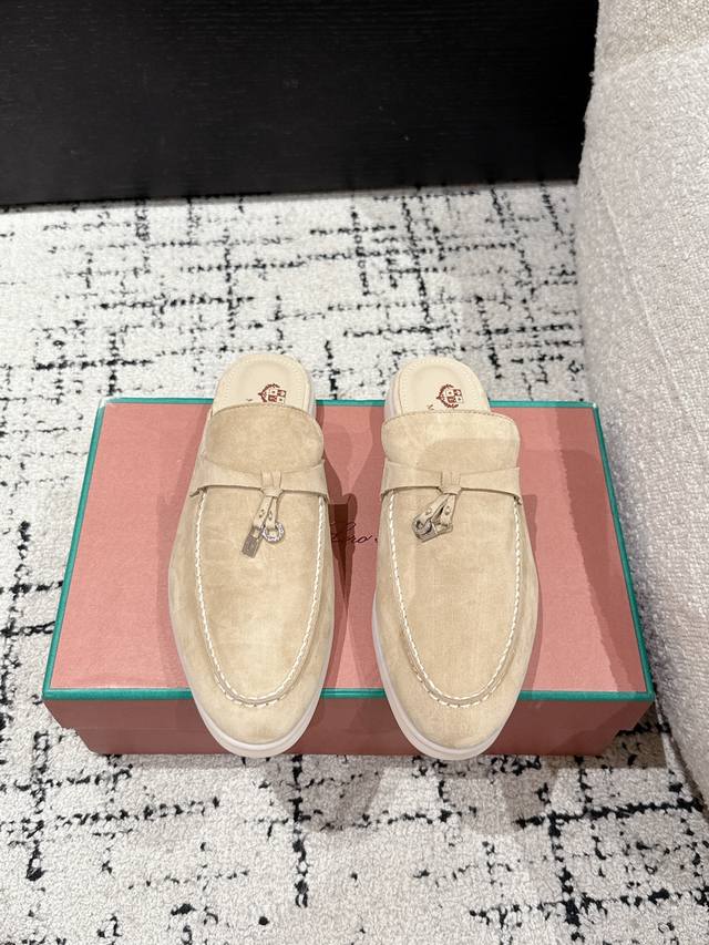 男+10 #情侣 代购级 Loro Piana 乐悠翩雅 25 升级版本 情侣 乐福 半拖 Lp是意大利顶级奢侈品牌 低调奢华 设计都是一贯纯色系 简单、细节巧