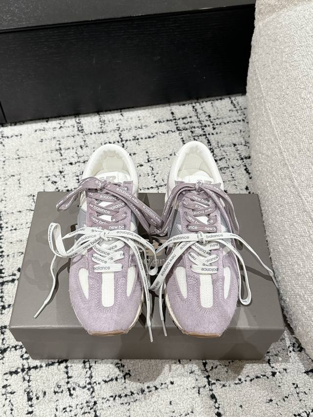 顶级版本 配飞机盒 New Balance 纽百伦471 25 春夏新品 复古 休闲鞋 运动鞋 471鞋款承袭其经典轮廓，以纤细鞋檀勾勒轻盈外形 焕启复古薄底鞋
