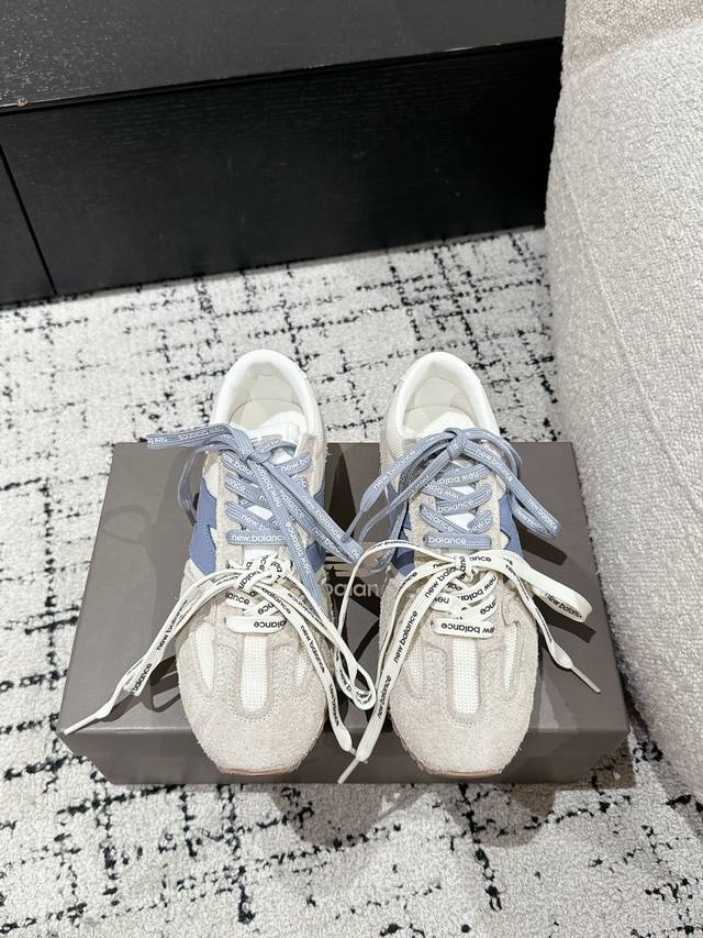 顶级版本 配飞机盒 New Balance 纽百伦471 25 春夏新品 复古 休闲鞋 运动鞋 471鞋款承袭其经典轮廓，以纤细鞋檀勾勒轻盈外形 焕启复古薄底鞋