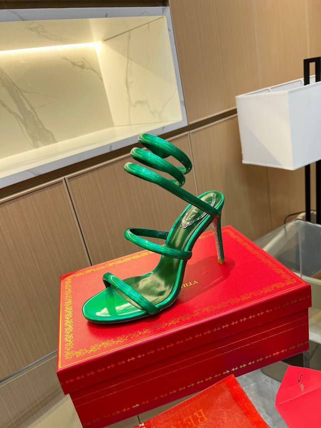 Rene Caovilla芮妮 乔薇拉 Rc 蛇型缠绕爆红仙女凉鞋系列，魅惑华丽的顶级硬货 Rc家鞋子的颜值永远在线 ♀ 新一季Cleo 散发璀璨魅力以充满活力