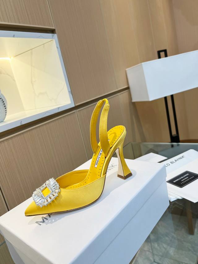 顶级版本 Manolo Blahnik 四季经典款 90毫米“Lurum”施华洛世奇水晶丝绸缎面穆勒鞋高跟鞋 顶级代购版本 超精致一比一零离距打造！用最好料材打