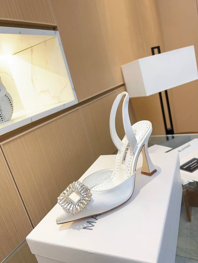 顶级版本 Manolo Blahnik 四季经典款 90毫米“Lurum”施华洛世奇水晶丝绸缎面穆勒鞋高跟鞋 顶级代购版本 超精致一比一零离距打造！用最好料材打
