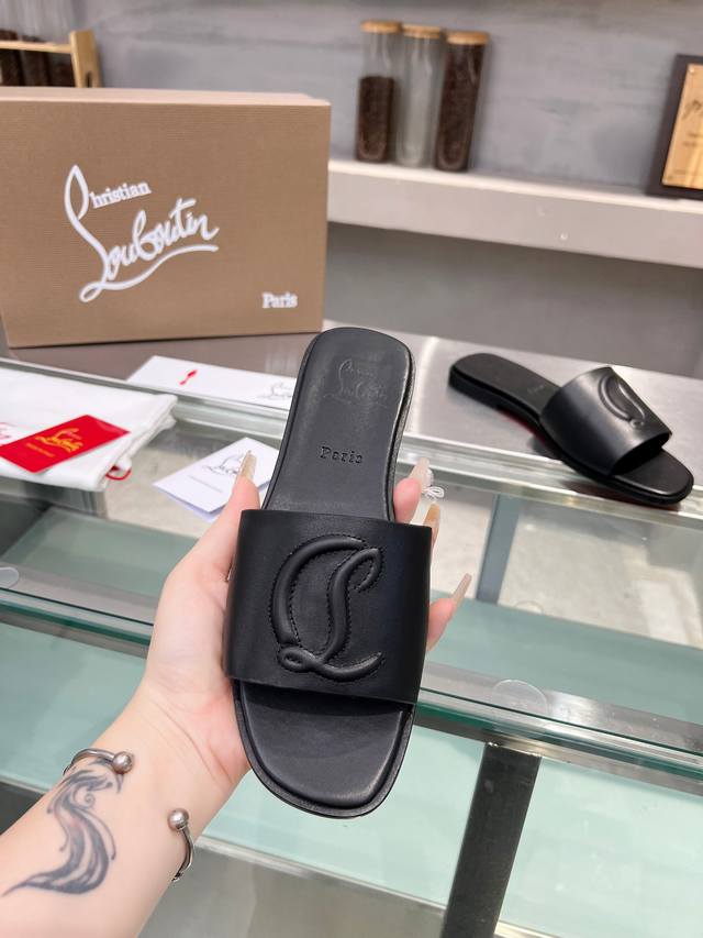 Christianlouboutin路铂廷 Cl红底鞋‖ 全球限量！来自拉斯维加斯的祝福灵感来自拉斯维加斯的炫彩霓虹 手工制作，精致工艺收藏级作品 绝对吸睛的存