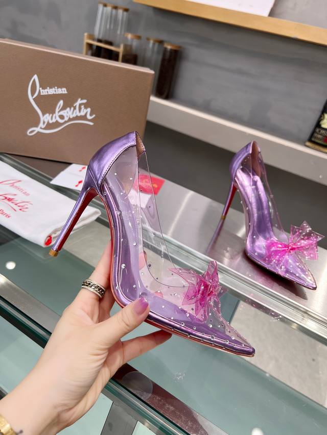 Christianlouboutin路铂廷 Cl红底鞋‖ 全球限量！来自拉斯维加斯的祝福灵感来自拉斯维加斯的炫彩霓虹 手工制作，精致工艺收藏级作品 绝对吸睛的存