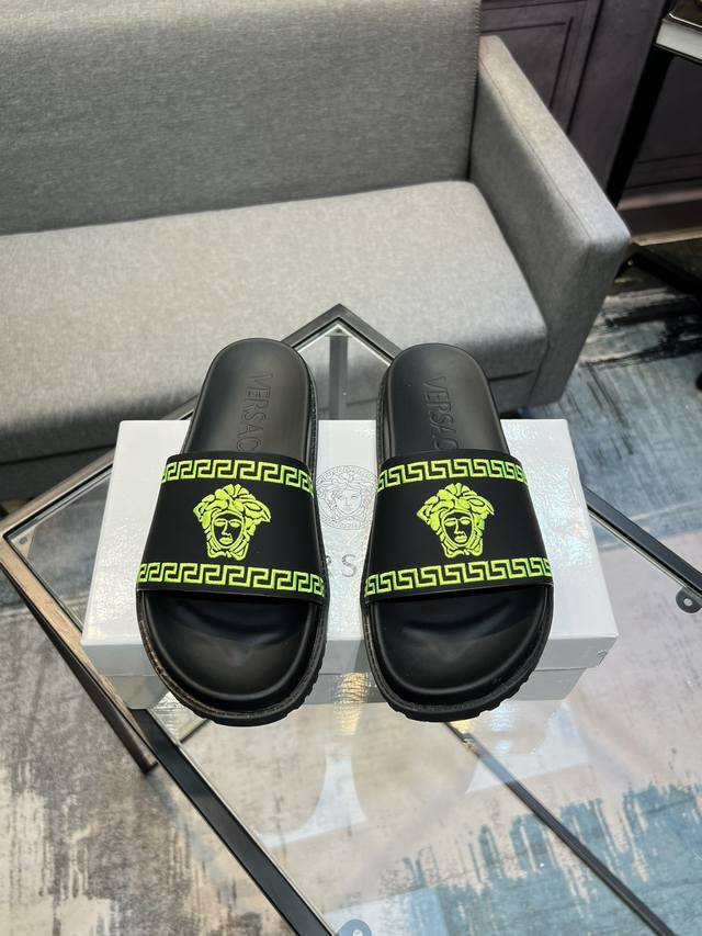 实价 Lv.精品男士拖鞋.休闲宽松舒适型。上图片必爆款 码数Size：38-45