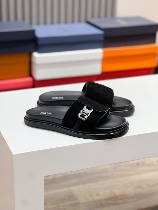 调工厂P价 男装男鞋 运动原单 Dior 顶级版Size39-44 38.45定做 Ss迪奥最新男款拖鞋必备。 Dior Alias男士真皮拖鞋 这款 Alia