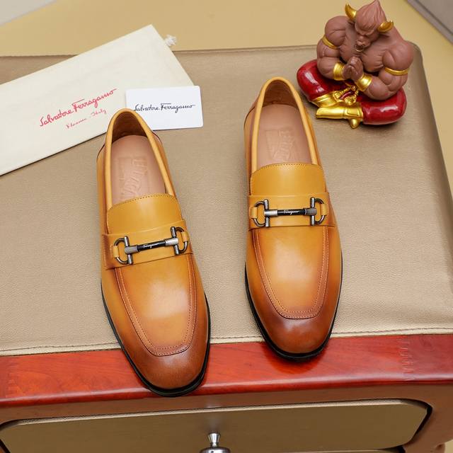 调工厂P价 男装男鞋 运动原单 里 Ferragamo 菲拉格慕 爆款时尚休闲鞋官网专柜1:1制作，原版开模好质量看得见，进口高端头层打蜡小牛皮，水染皮内里纹路