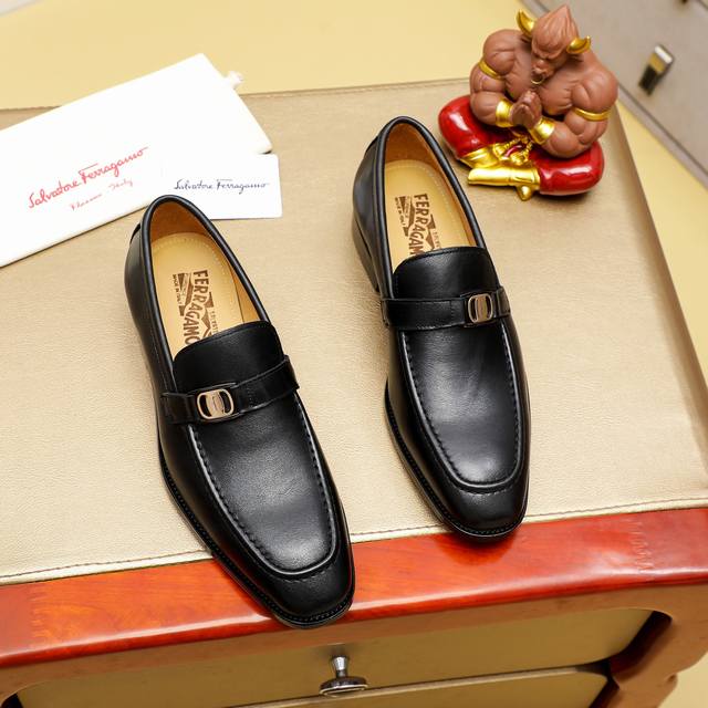 调工厂P价 男装男鞋 运动原单 里 Ferragamo 菲拉格慕 爆款时尚皮鞋官网专柜1:1制作，原版开模好质量看得见，进口高端头层打蜡小牛皮，水染皮内里纹路很