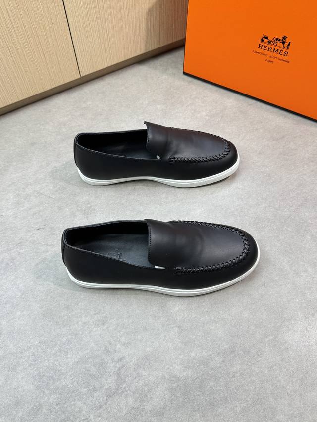 Hermes 爱马仕 -高端品质 原单休闲运动版鞋 -鞋面：反绒小牛皮、纯手工编织工艺 -内里：水染牛皮 -大底：超轻Tpu发泡：成型大底 -超高品控 做工精细