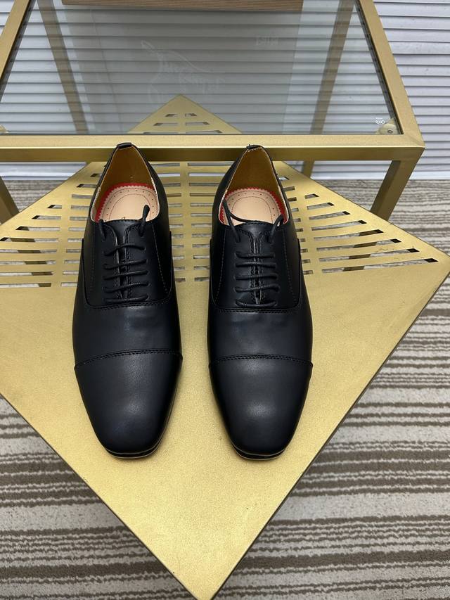 定做款 出厂价P 。Christian Louboutin Cl红底鞋 专柜系列，情侣休闲板鞋 独家热款发布活动乳胶垫脚成品大底车线 女35-40#男38#-4