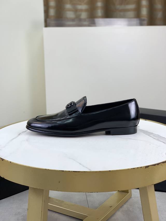工厂P价P 顶级原单品质 真皮大底系列 专柜同步 Dolce&Gabbana 杜嘉班纳 ～高品质. Dg懒人皮鞋、众多明星至爱，采用高端进口头层小牛皮拼接设计+