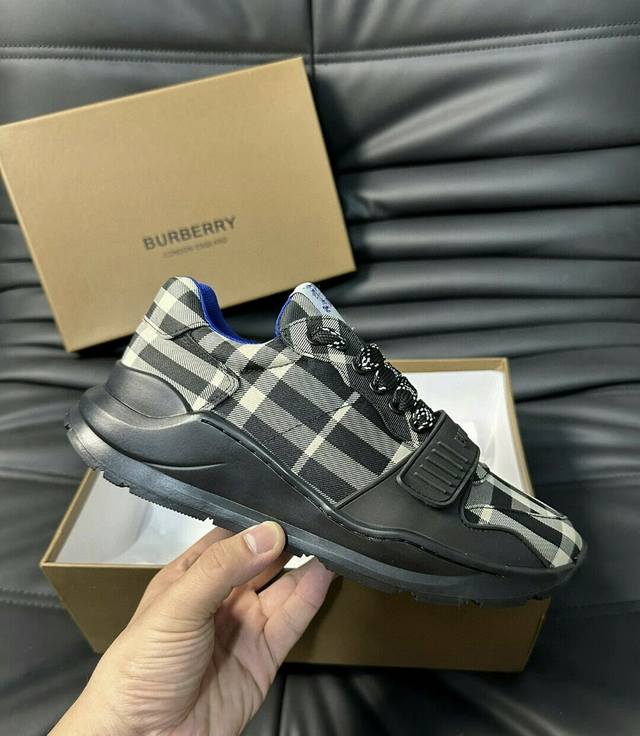 Burberr* 高端精品 元 Size：38-45 巴宝莉秋冬新品，现货发售，原版1:1复刻，魔术贴经典格纹运动鞋！原版纯棉格纹布，进口Tpu橡胶大底，舒适轻