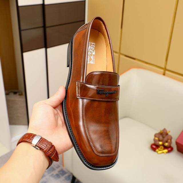 工厂P价 Ferragamo 菲拉格慕顶级男士商务皮鞋官网原版复制，鞋面采用进口官网1:1材料制作意大利压纹牛皮进口水染皮内里。绝非一般的工艺制造，明星御用款！