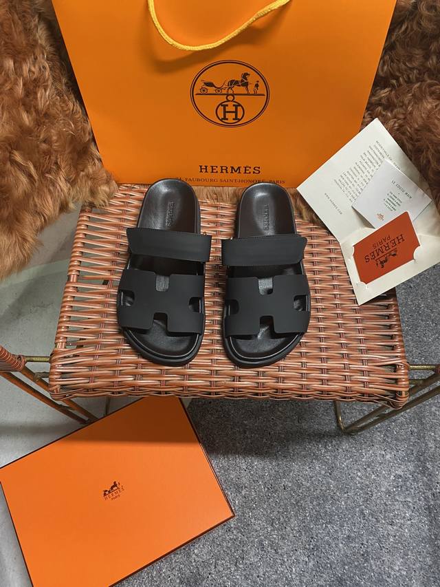 P直销P 女鞋 女装 女鞋工厂P H家 Hermes 男女同款，最近火到不行的情侣款二舅鞋- 凉鞋,搭配各种彩色袜子，潮爆了 鞋面：进口混种羊皮.鹿皮 内里：进