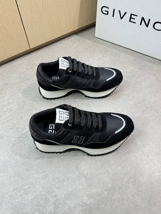 Givenchy 纪梵希 -高端品质 原单休闲运动鞋 -鞋面；纳帕小牛皮、反绒小牛皮、品牌高丝光帆布、鞋身.后跟.丝印品牌图腾 -内里：品牌帆布，垫脚; 水染牛