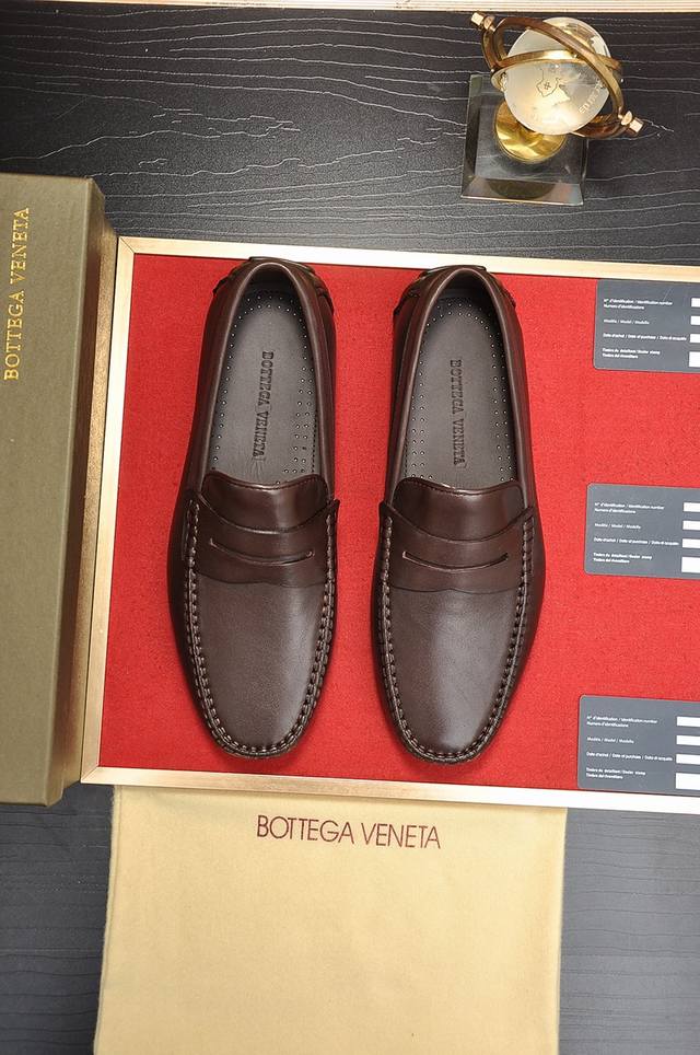出厂价P Botteg Venetta Bv 全牛皮内里 独家新款 官网新款 鞋面以上乘的顶级小牛皮制作 细腻的手感 流淌奢华的质感 为精致男士量身制作 铸就高